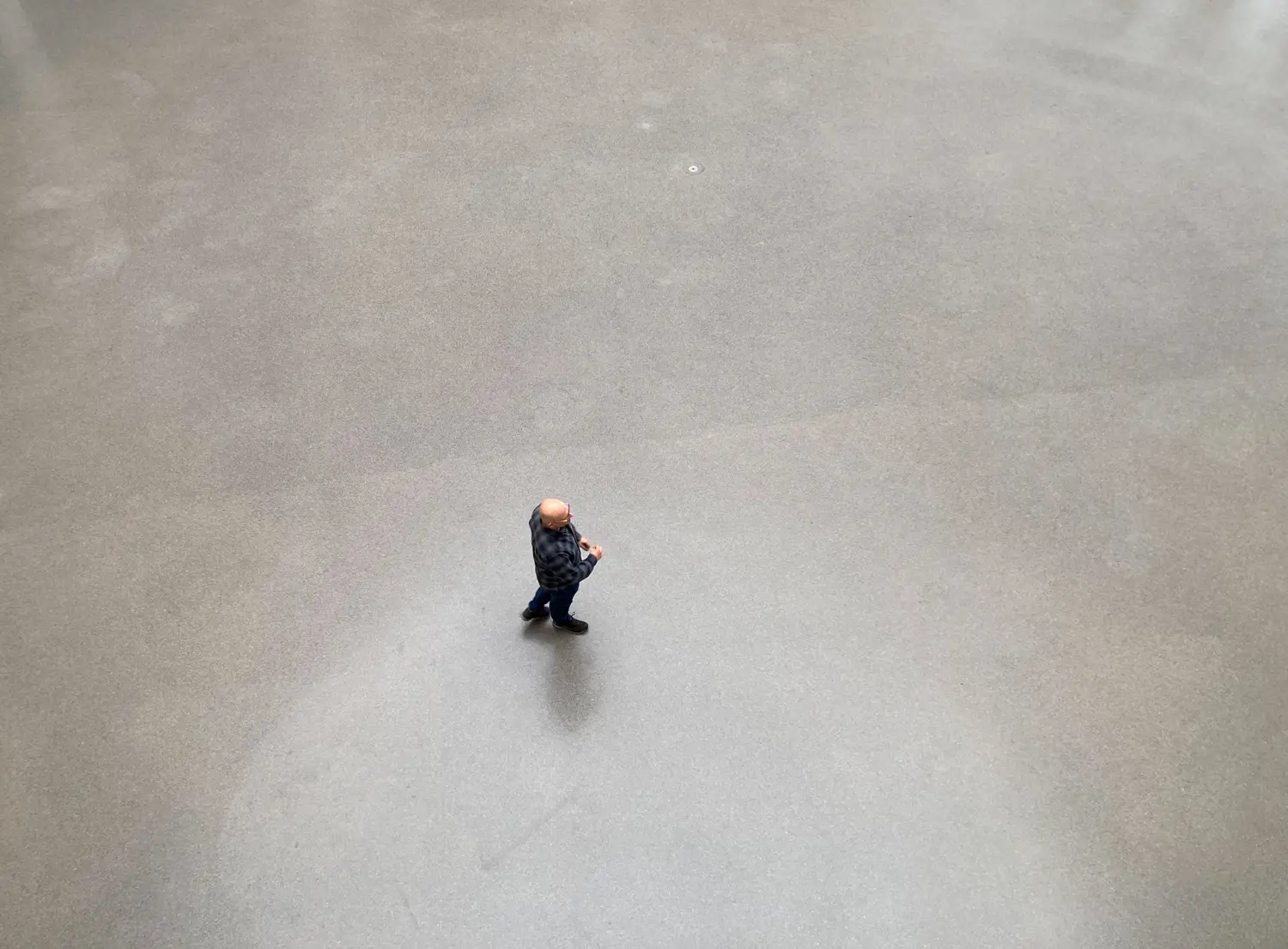 Waiting for a friend 01